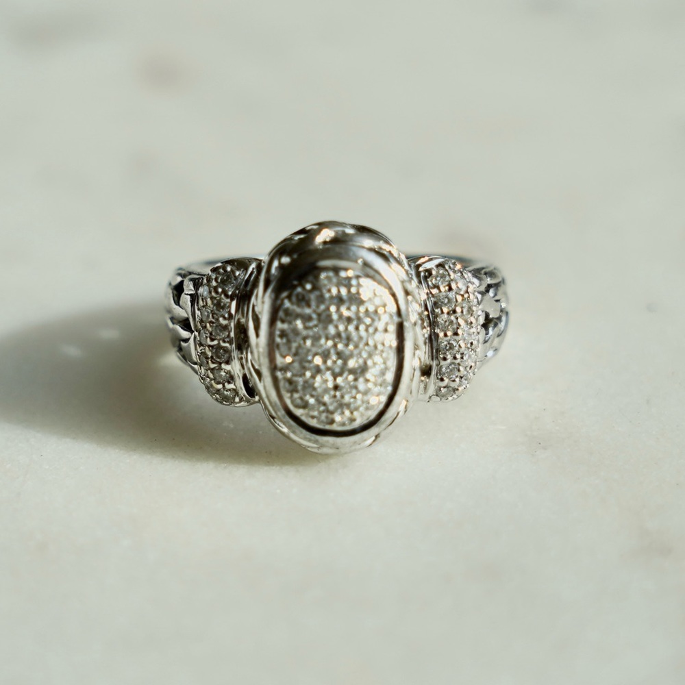 John Hardy Oval Diamond Classic Chain Statement Ring - Picture 5 of 9